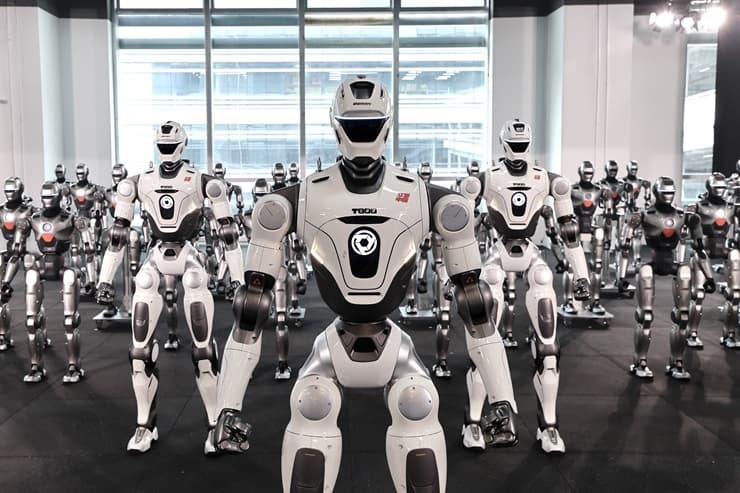 EngineAI T800 — Rollout der ersten Serie aus Shenzhen