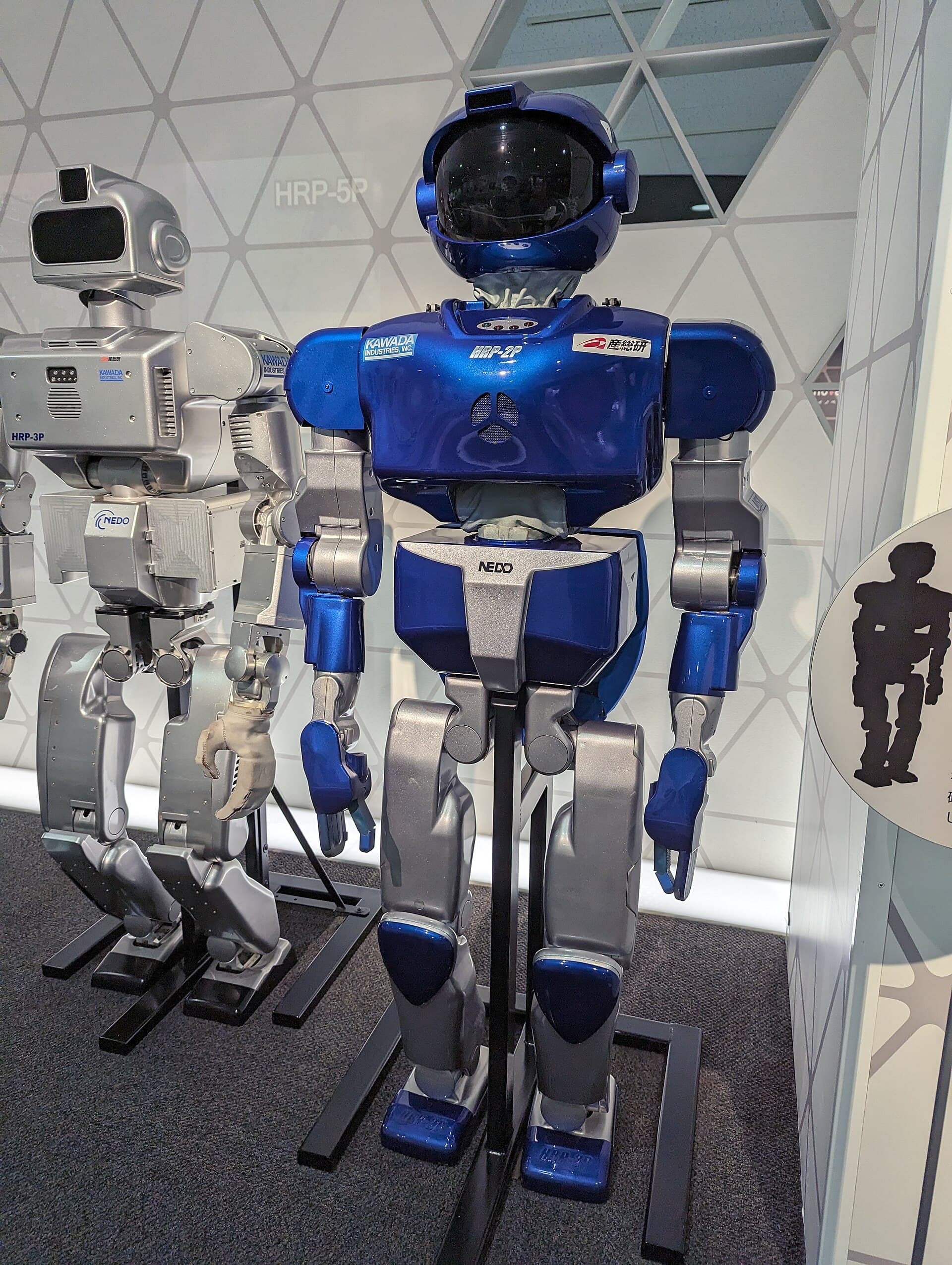 Musashi fährt Auto: Tokioter Humanoid bedient Lenkrad, Pedale und Blinker