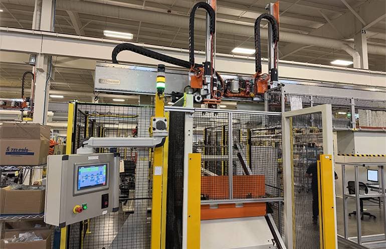 Automatisierte Fertigungszelle mit Robotertechnik (Quelle: The Robot Report)