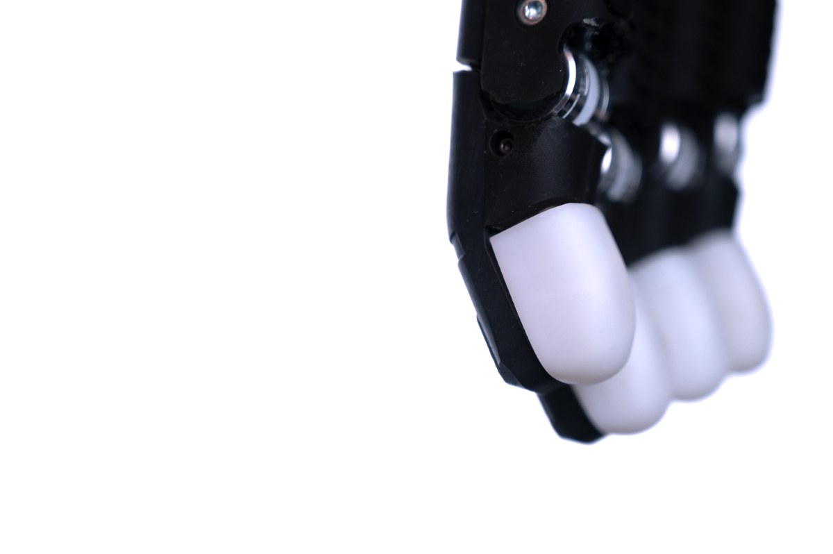 Taktile Sensorik in einer Roboterhand: Das Fühlen von Kontakt und Druck war eine der vier Zulieferkategorien. Quelle: Sa