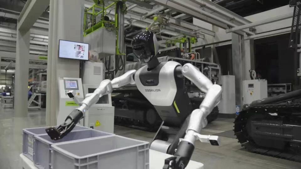 Roboterarm im Fabrikeinsatz Symbolbild, Quelle: The Robot Report