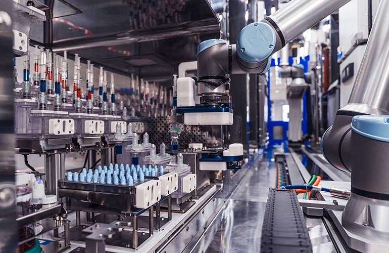 Cobots in einer biotechnischen Fertigung — Gen 7 soll Anschluss und Programmierung vereinfachen Quelle: Multiply Labs / 