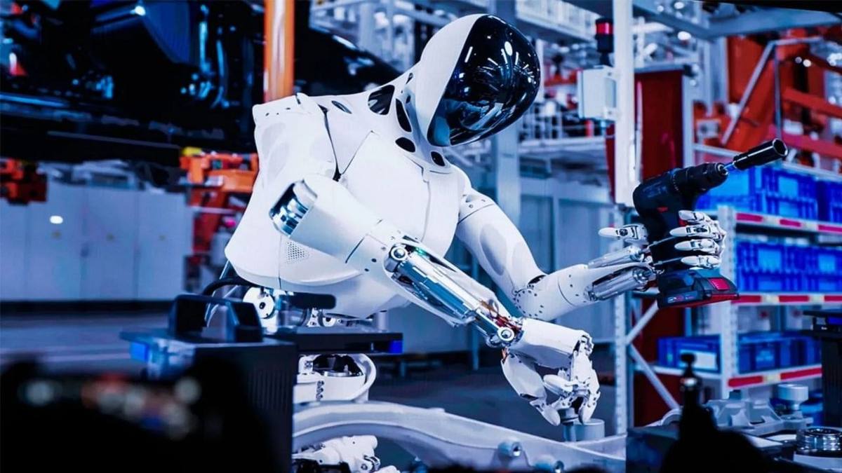 IRON arbeitet mit dem Akku-Schrauber in der Fertigung — komplexe Aufgaben ohne Fernsteuerung Quelle: XPeng